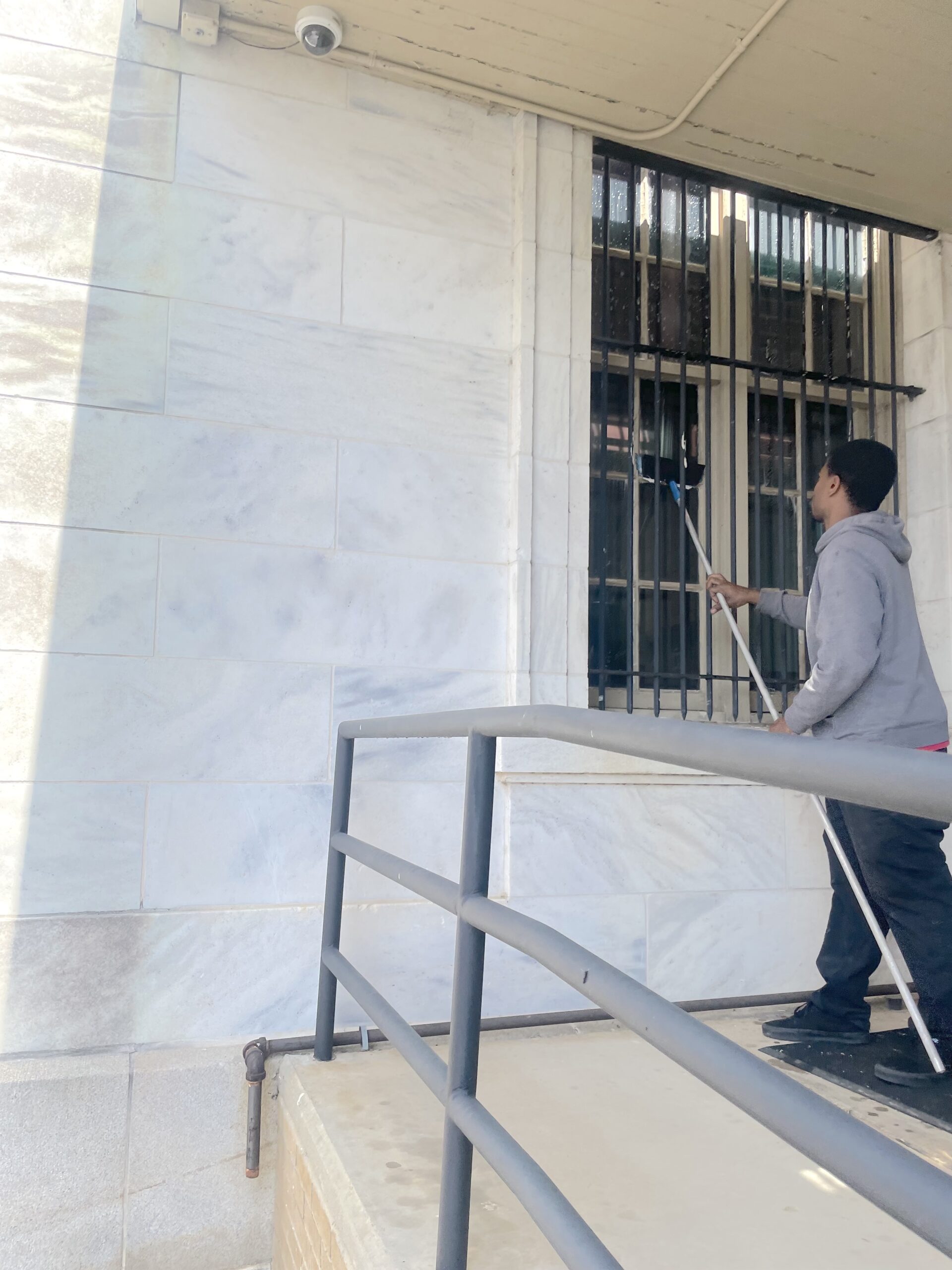 You are currently viewing Frequently Asked Questions About Window Cleaning in Duluth